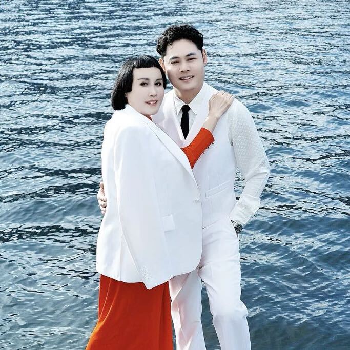 猫七七阿姨分享美好生活