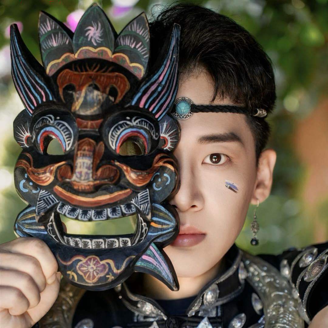 菲常制衣.万能蛟