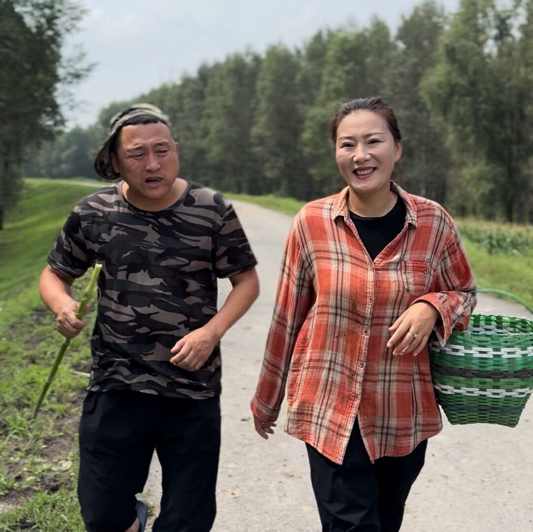 视频号三农排行榜第21名undefined,新榜指数695.2,新增作品数1,总推荐数2992,平均推荐数2992,最高推荐数2992