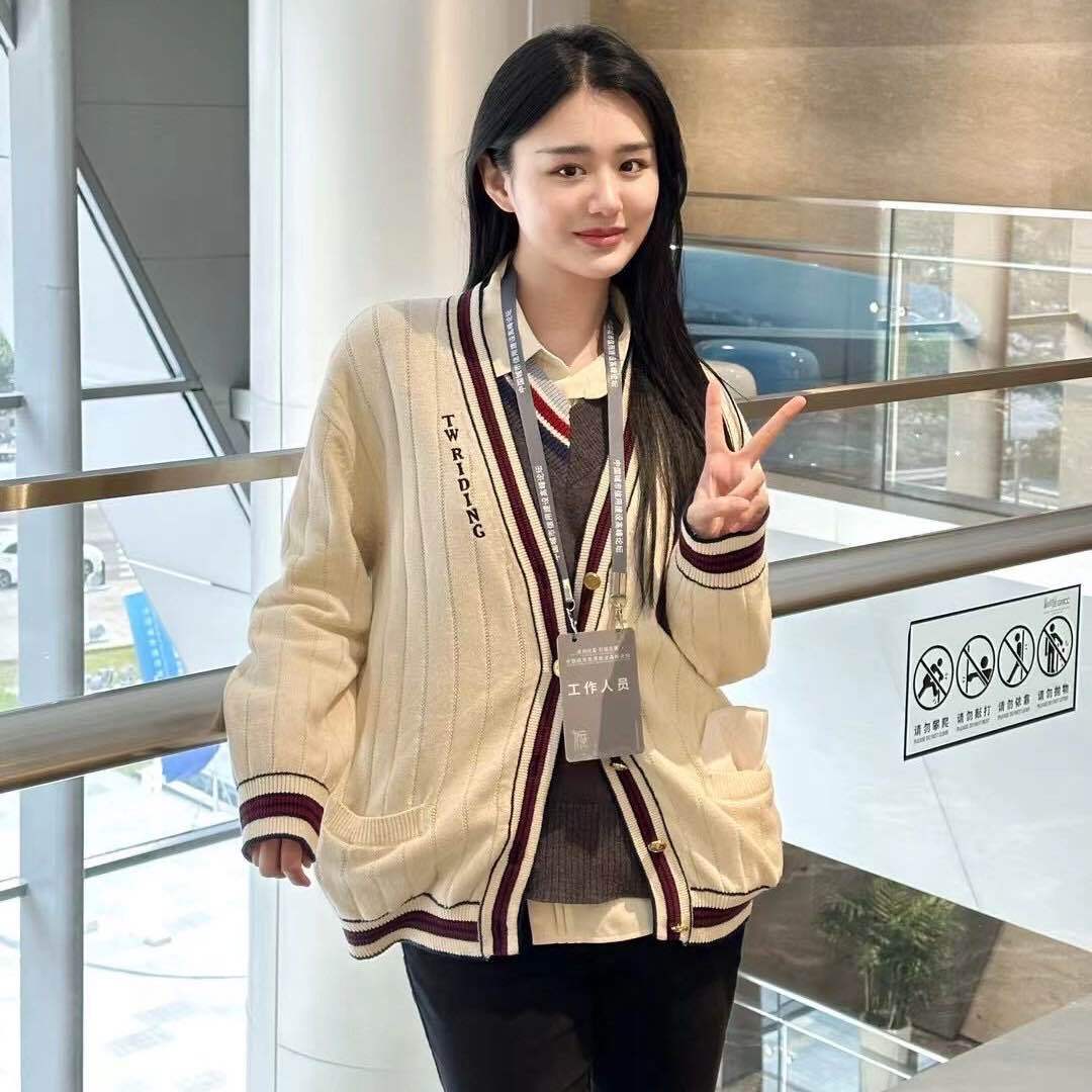 葡萄汽水6903