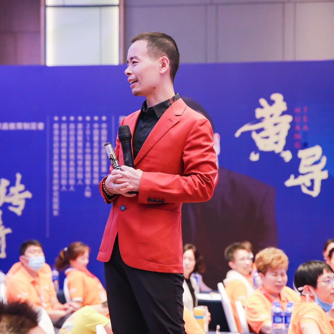 黄老师讲家庭教育课