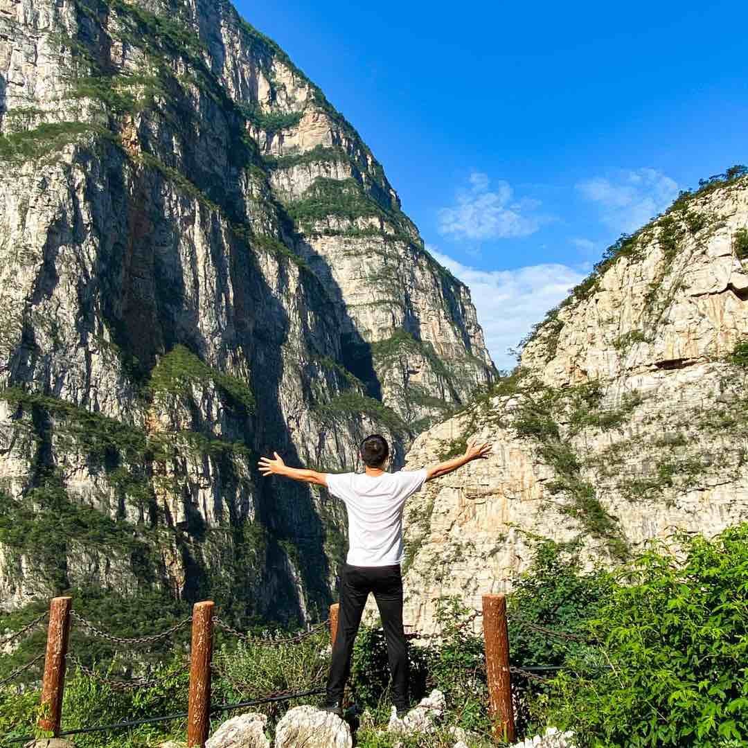 小何旅行