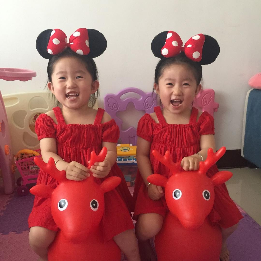 双胞胎妍馨妍如