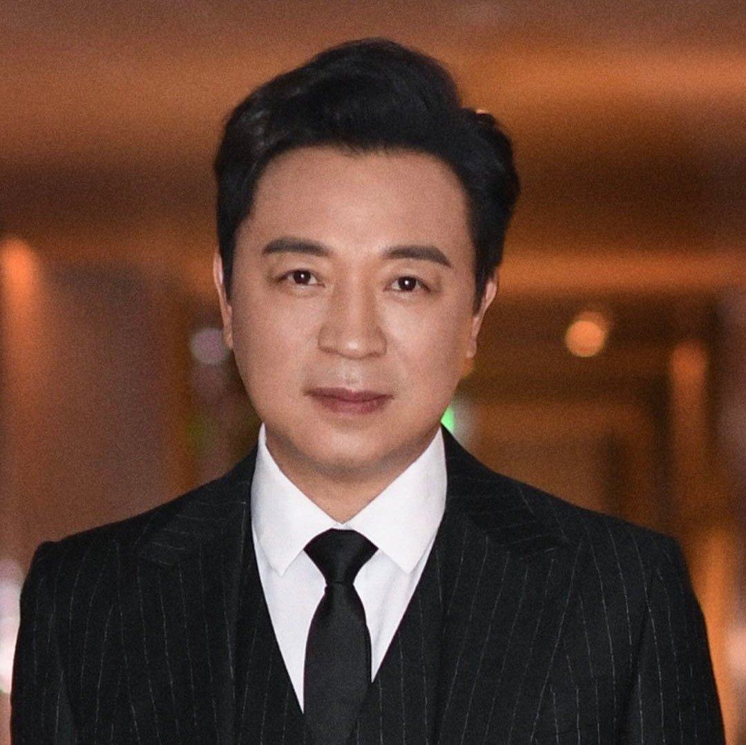 张晞临