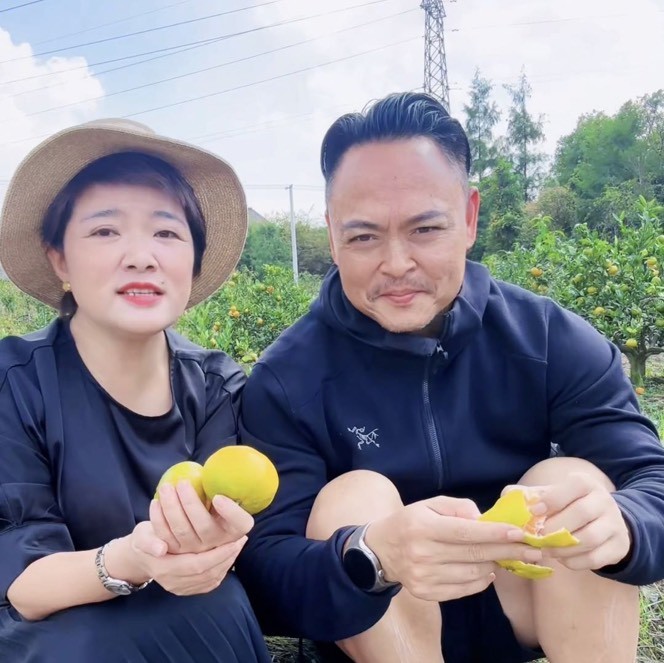 上海吴老师夫妇