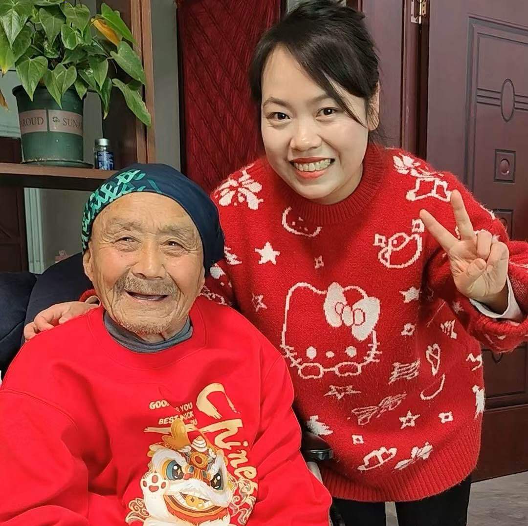 肉肉妈一家人