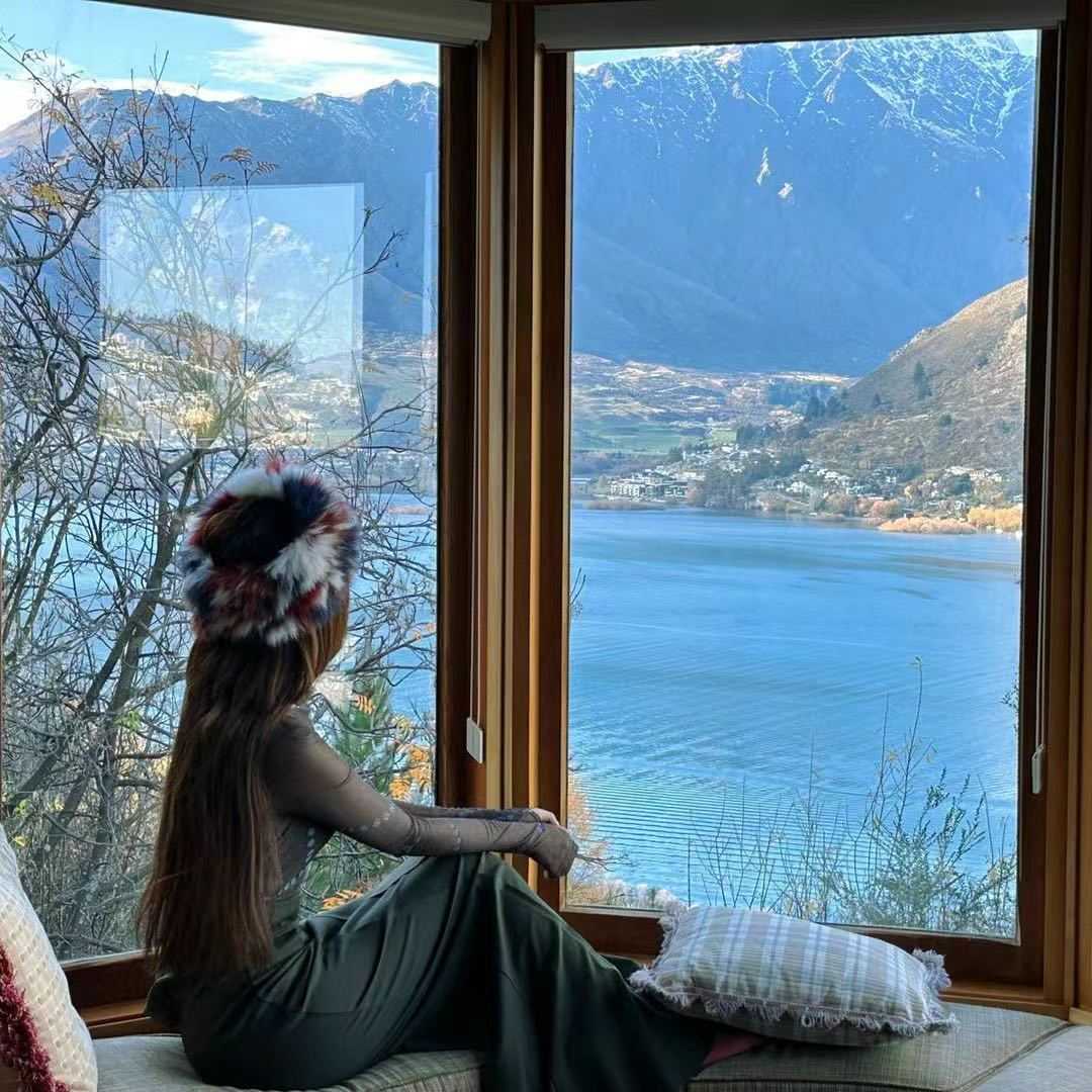 时尚奶奶团何大令