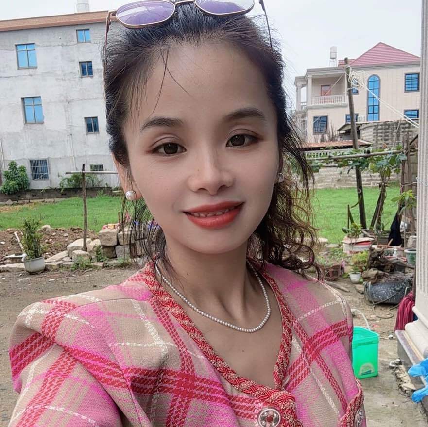 菜市场里的小姐姐