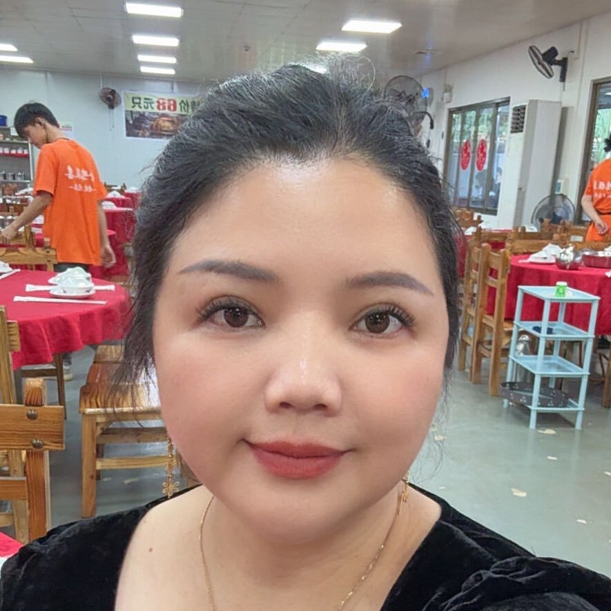 有几个农庄的阳春妹啊丽