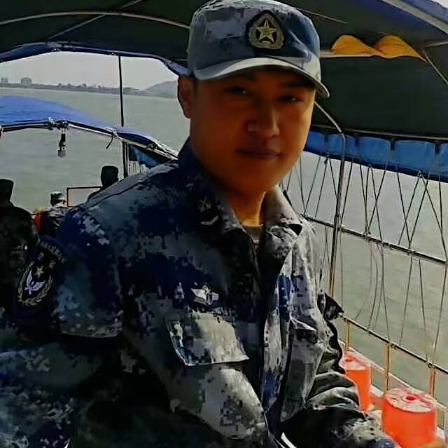 軍魂張教官