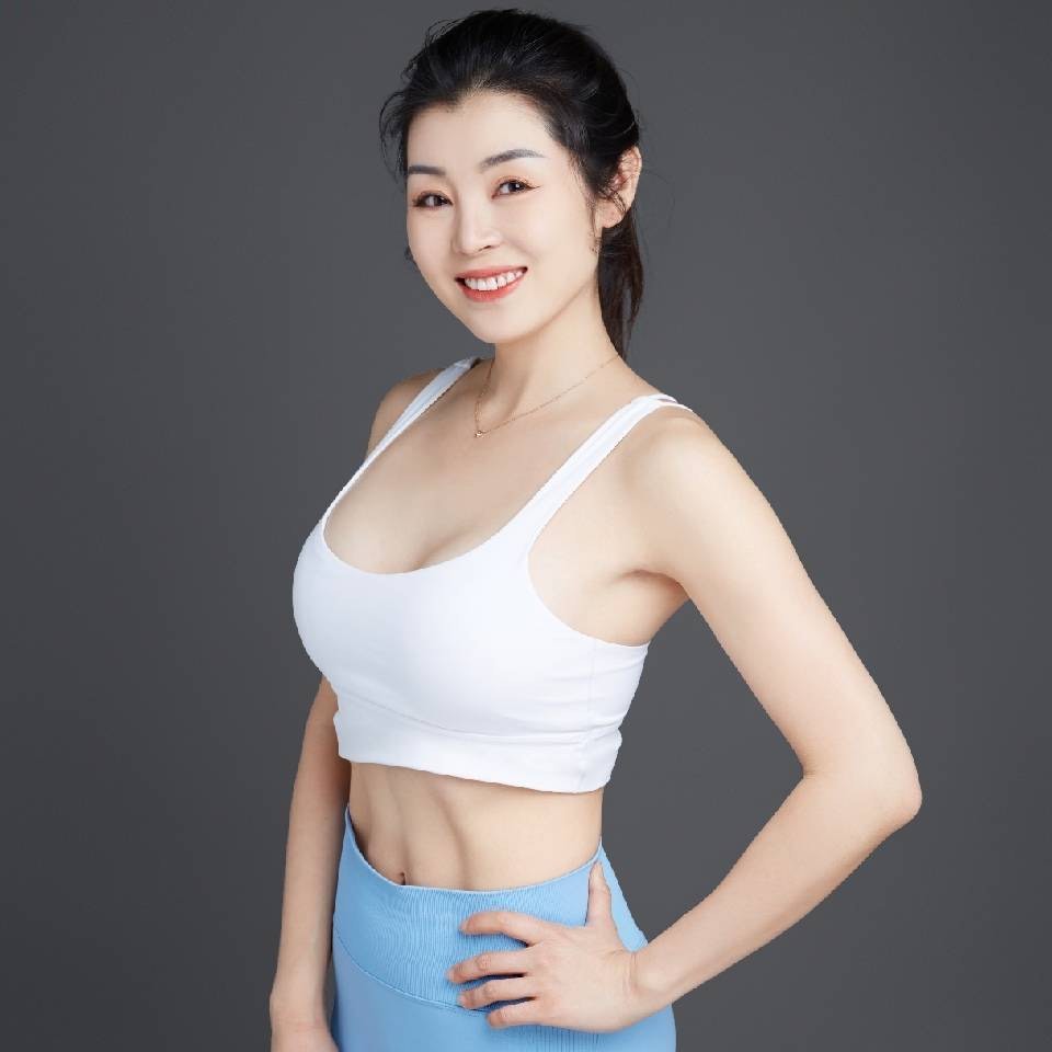 考拉是名空姐爱健身