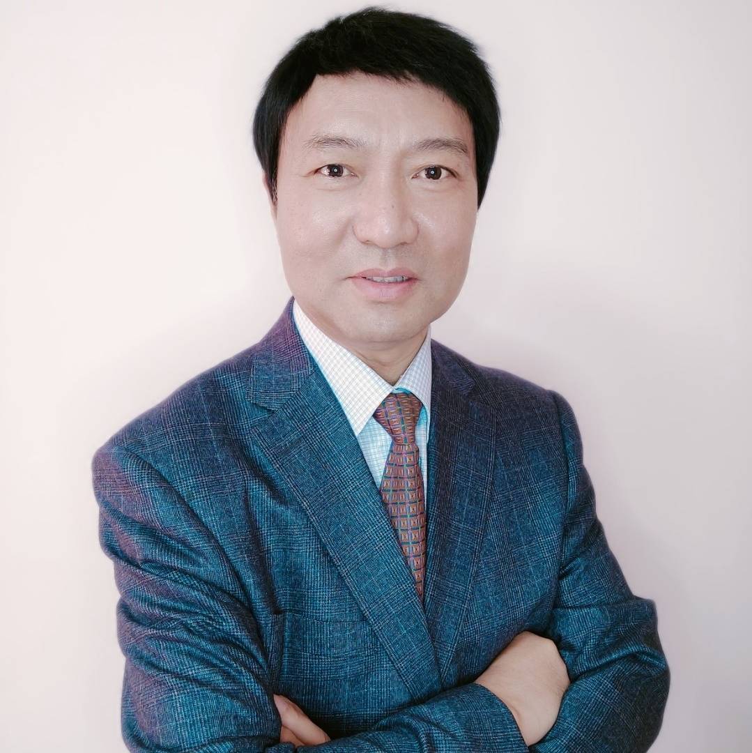 主持人老崔
