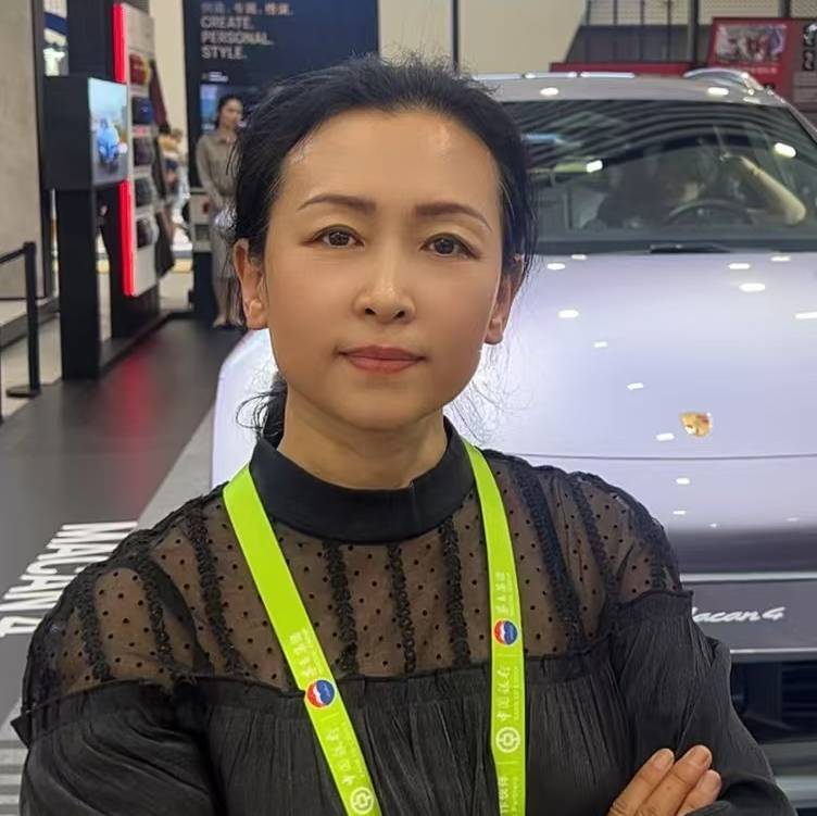 李杨在海南创业