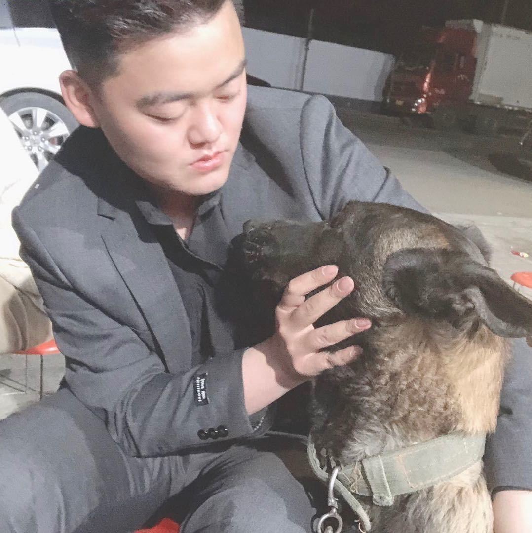 诚易老家建别墅帅哥