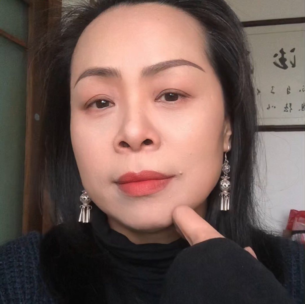 无眉毛的安琪