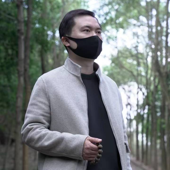 Dy曾子
