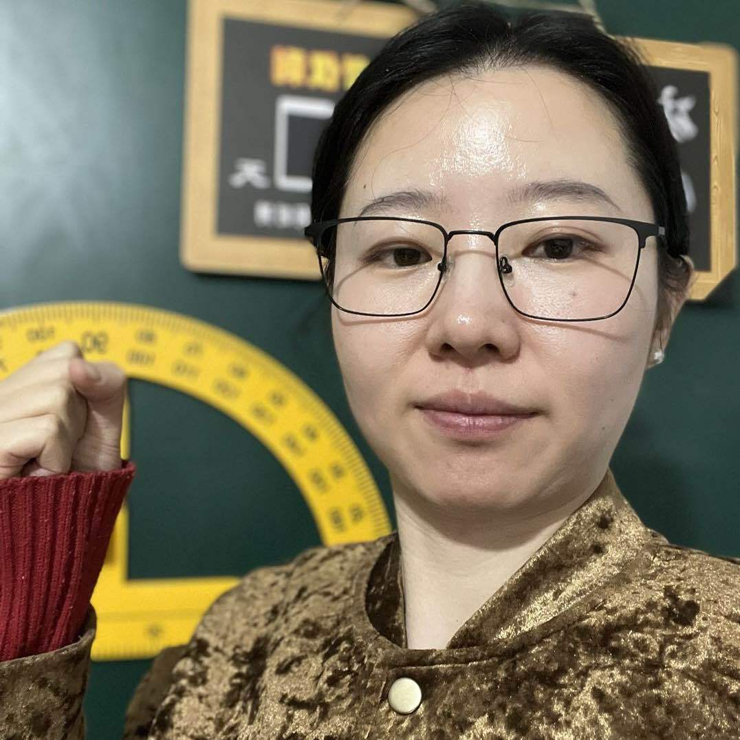 讲高考的卢老师