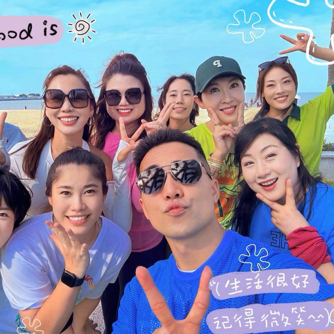 尊巴小助理娜娜