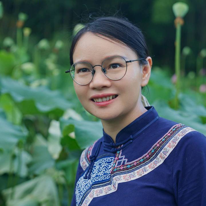 李布依.