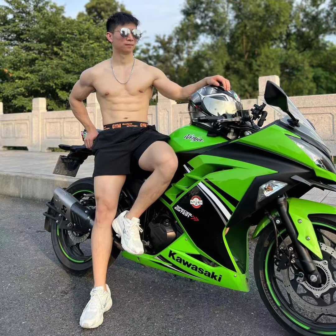 小明励志爱健身