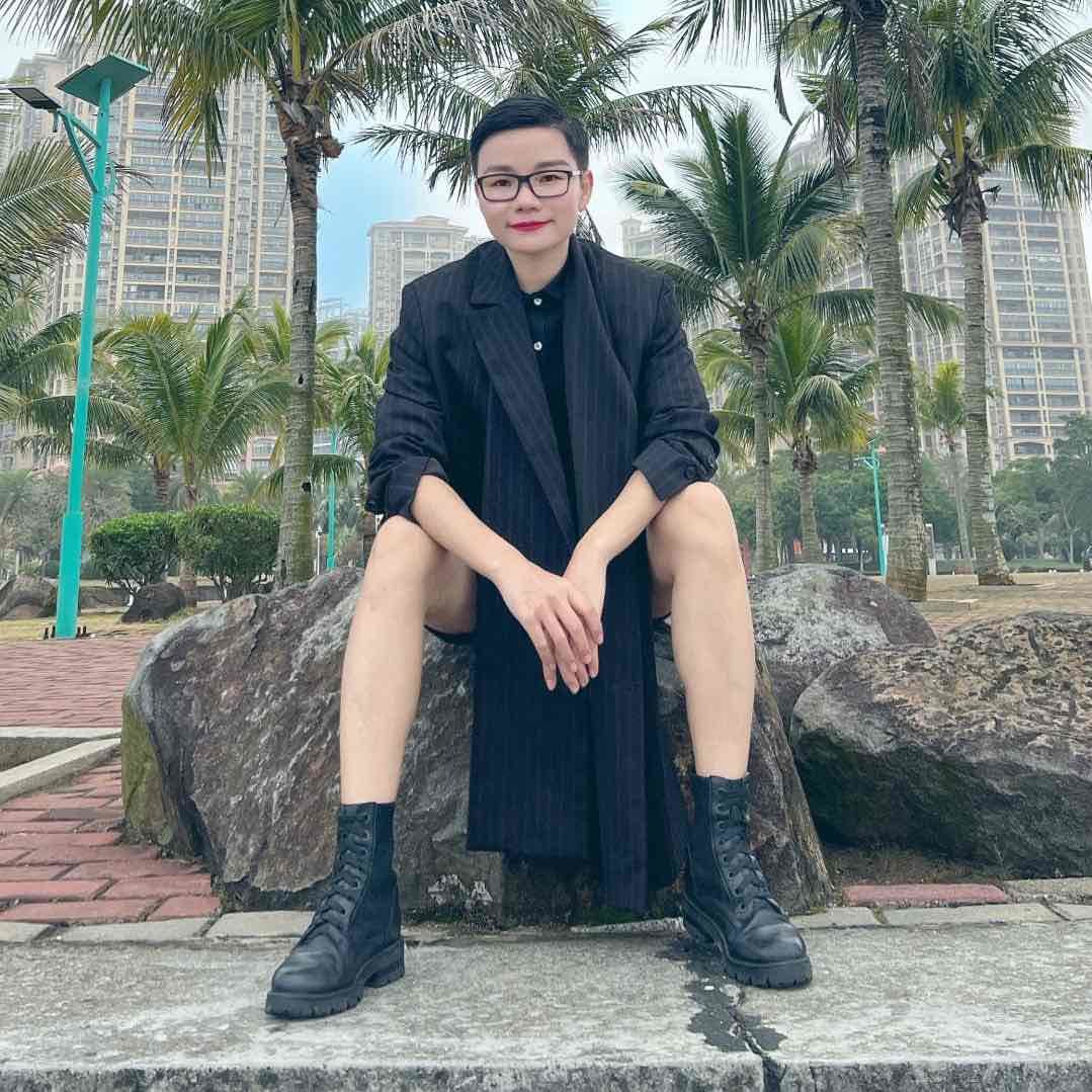 湛江禾妍发型设计花姐