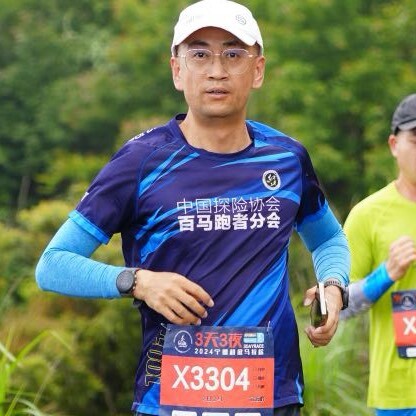 教孩子跑步的峰哥