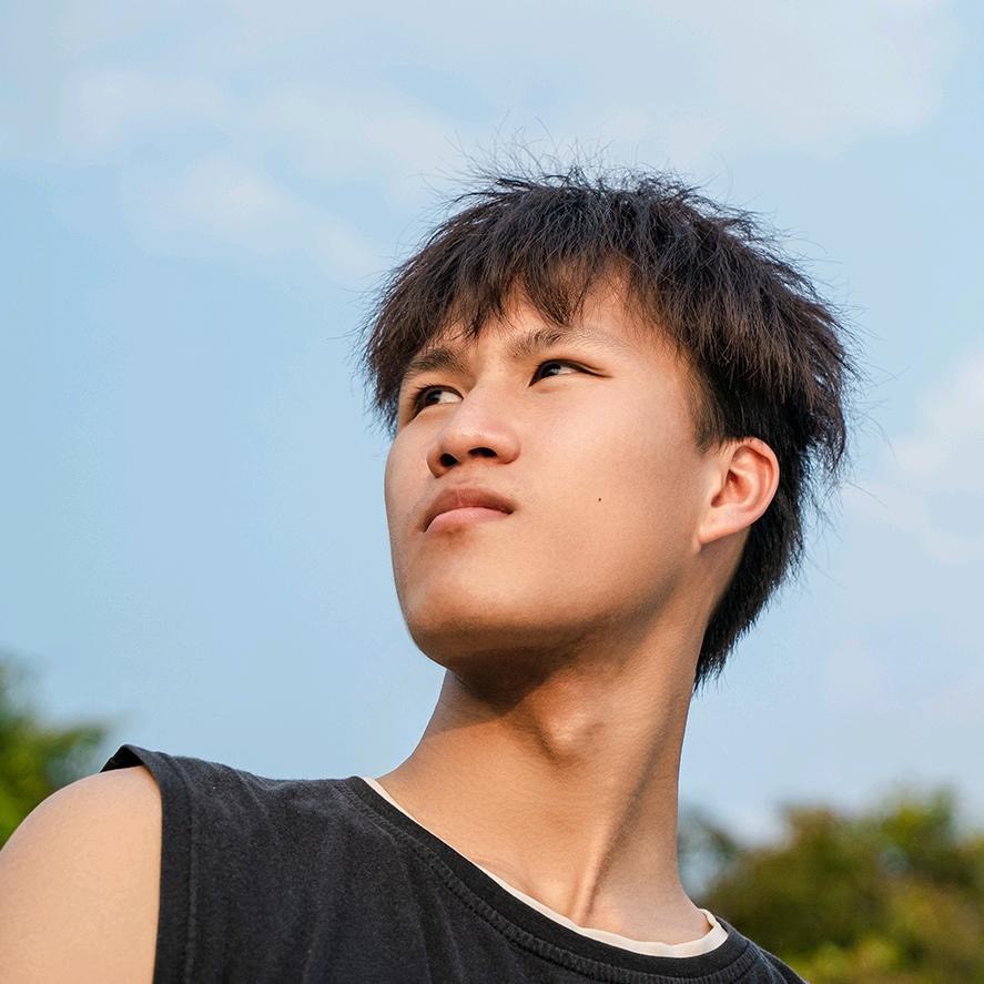 小亿乱拍大片