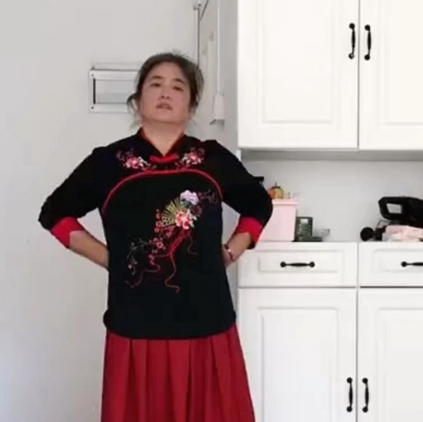 坚强快乐奶奶