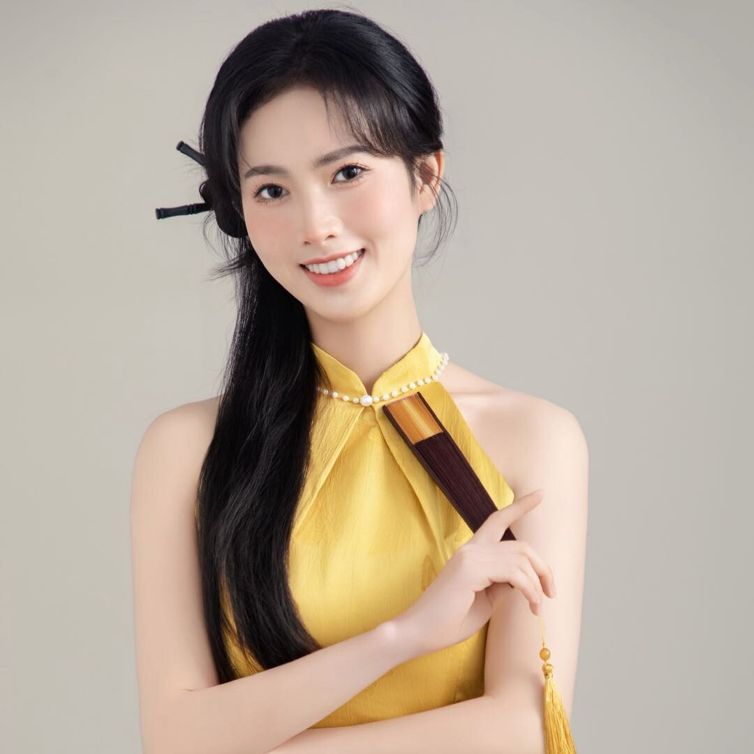 小何老师舞蹈
