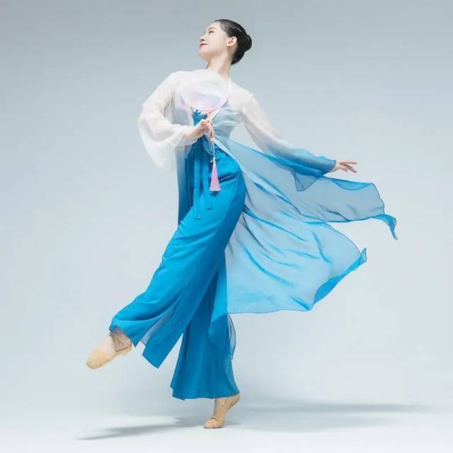 舞蹈教学课堂