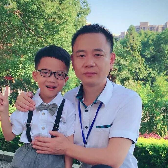 老伍和小伍父子
