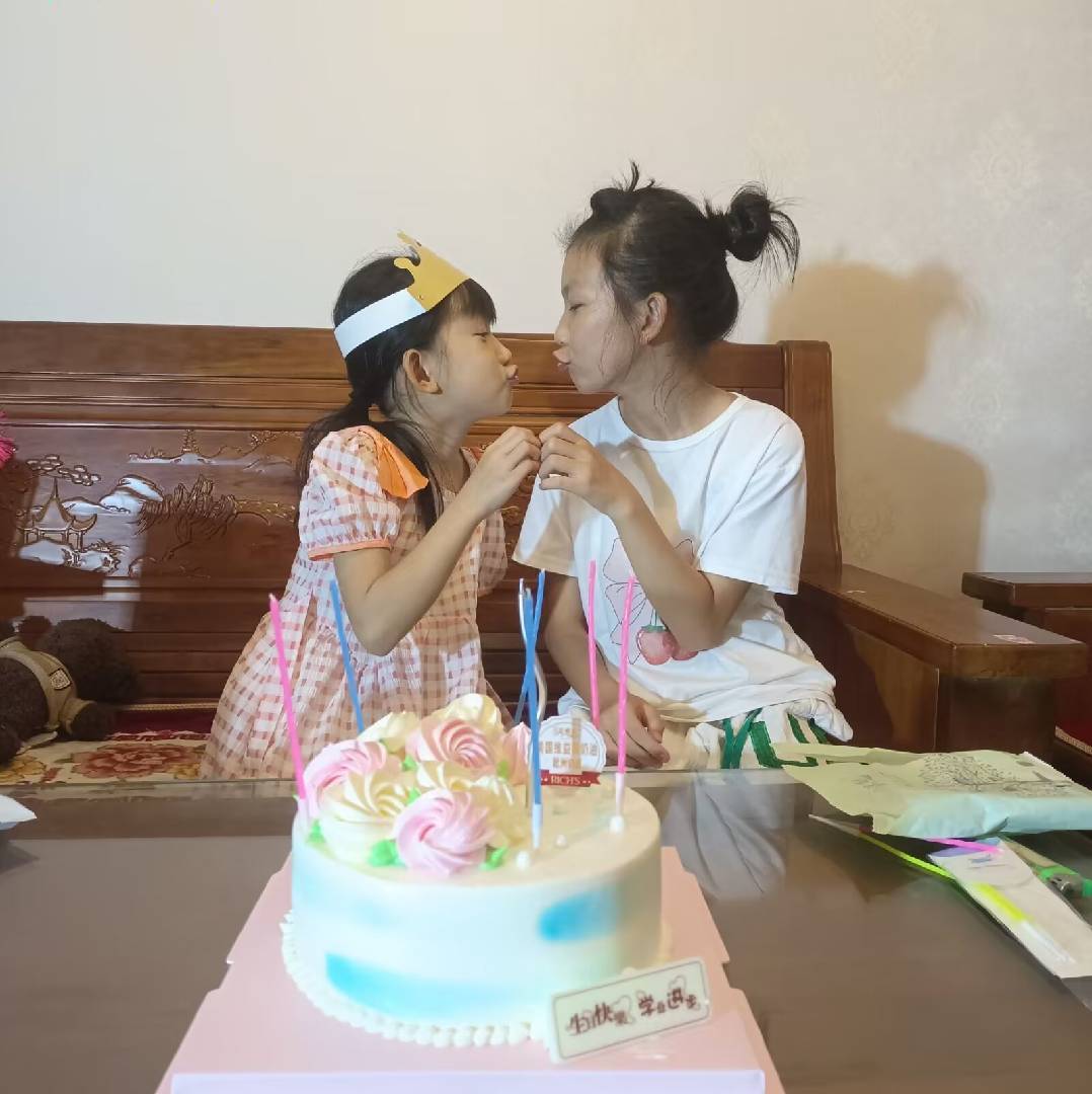 琪琪菜菜和外公