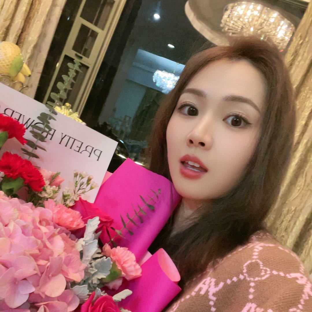 林娜娜NANA