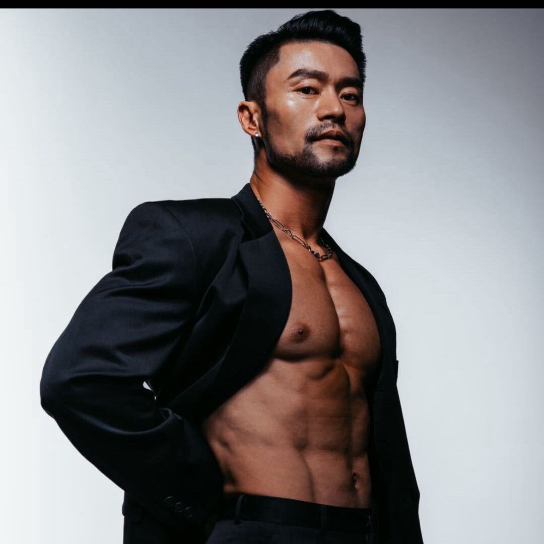 银发男孩耿叔