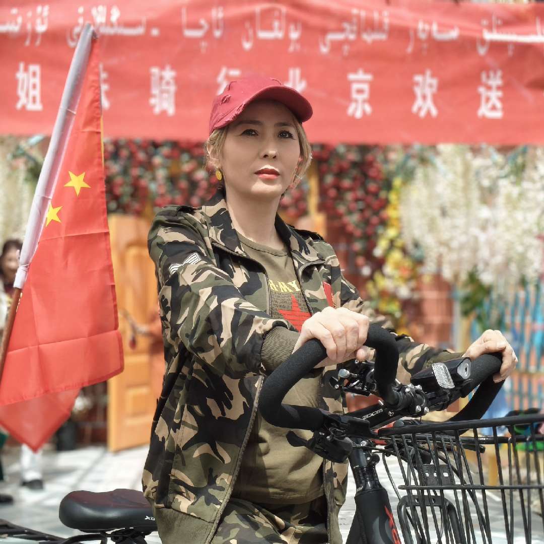 姐妹骑行到北京麦迪娜0524