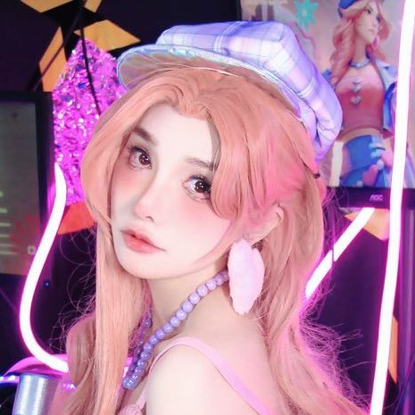 小狐狸爱吃糖r