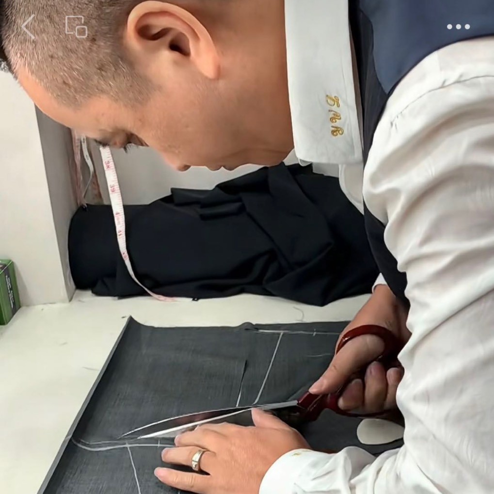 宁波梵梵洋服红帮裁缝袁师傅