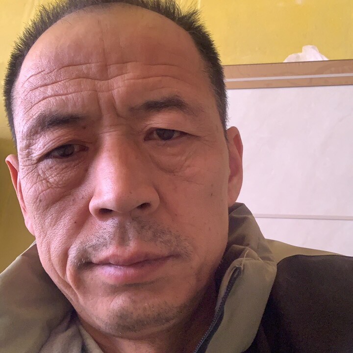 匠心石师傅贴砖