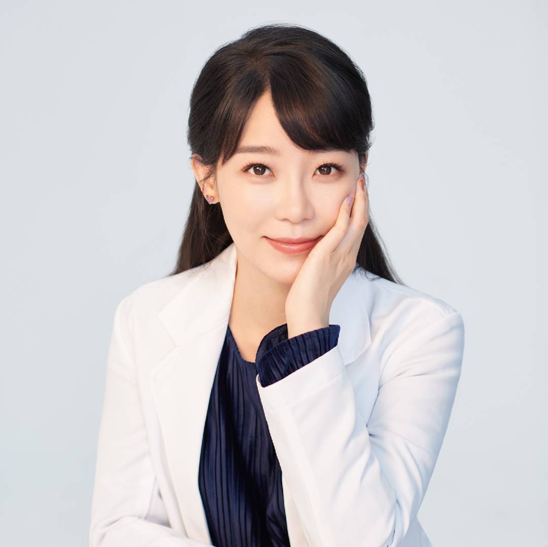 北大皮肤学姐Amy