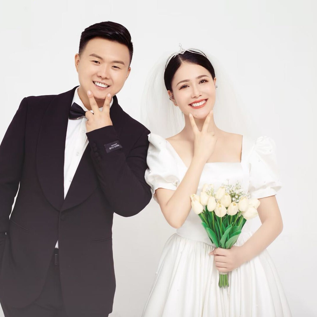 热阳夫妇旅居生活