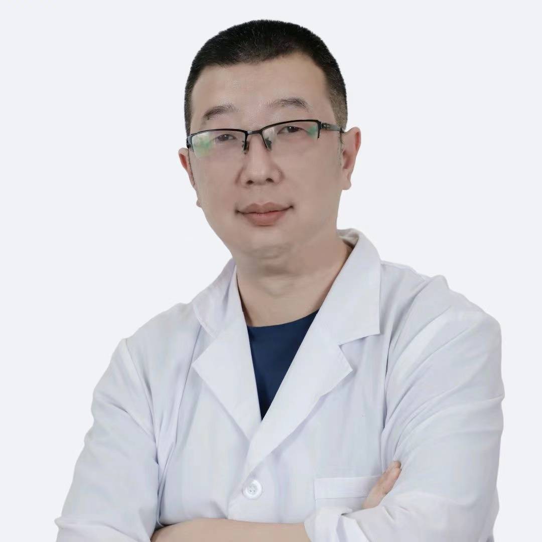 骨伤科齐磊