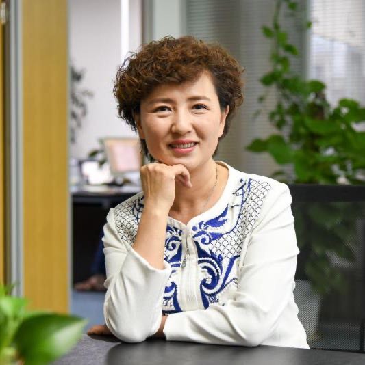 何虹洁父母学堂