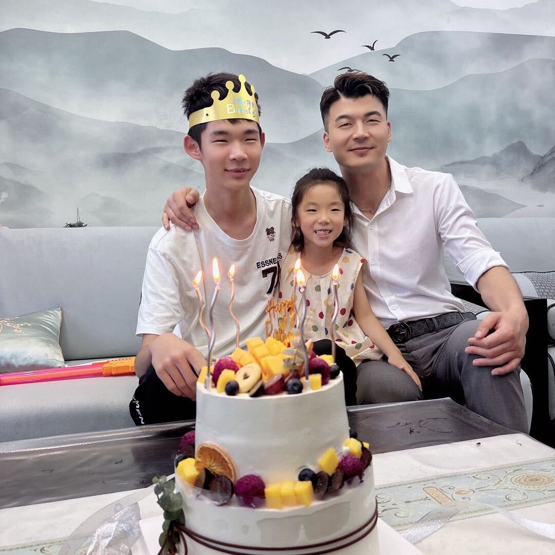 发哥的小棉袄和皮夹克