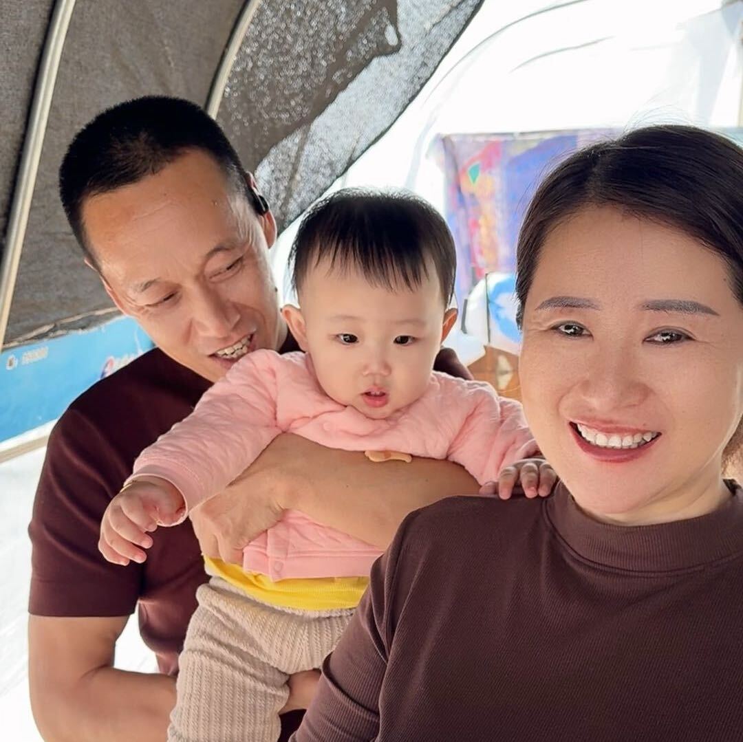老李和吴艳儿的农村生活