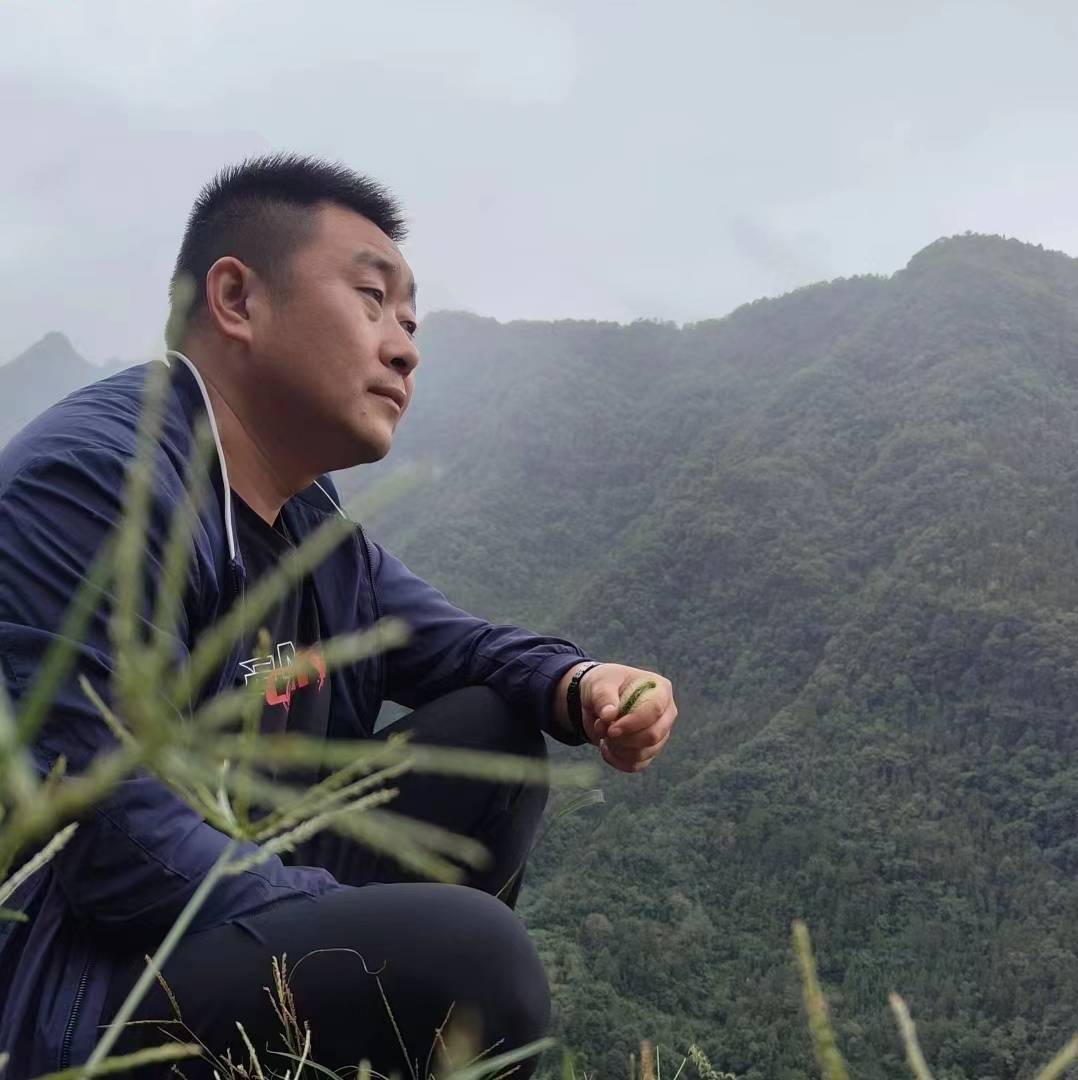 大山里的滔支书