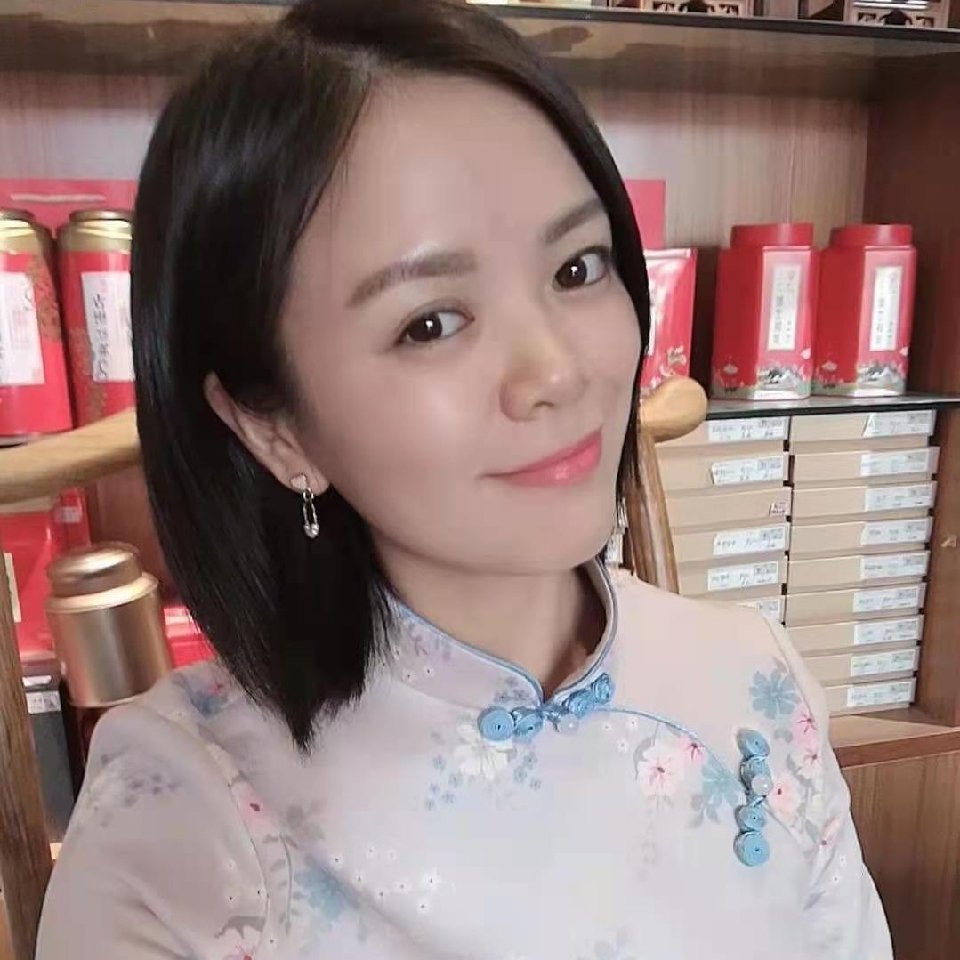 品悦隆茶酒冯小姐