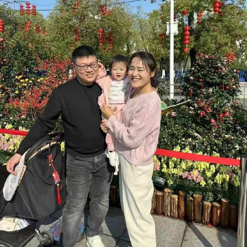 现在挽你手
