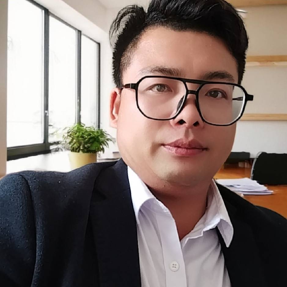 罗骅航   13557086928