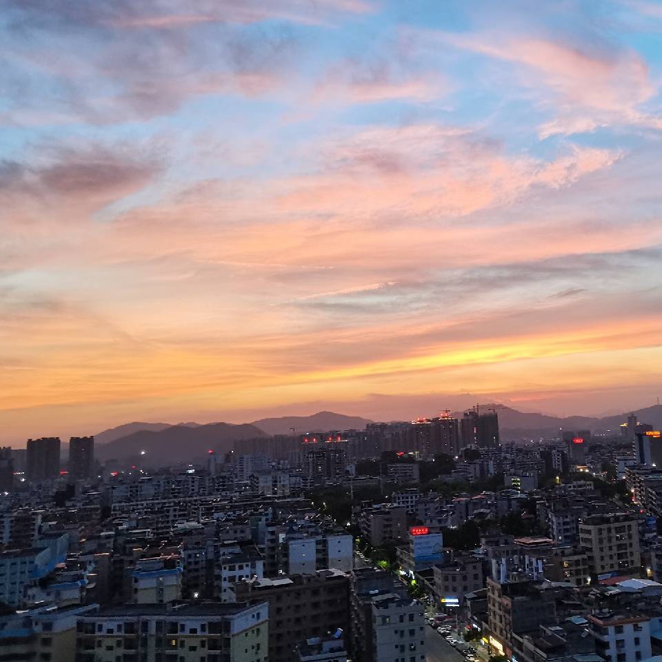 柒月