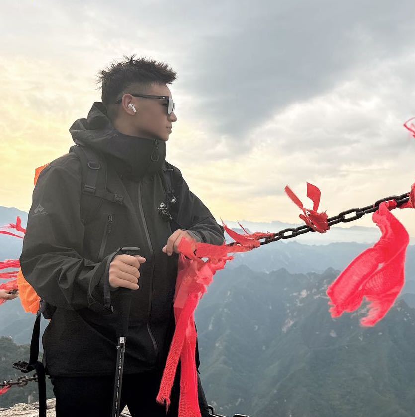 李聪龙